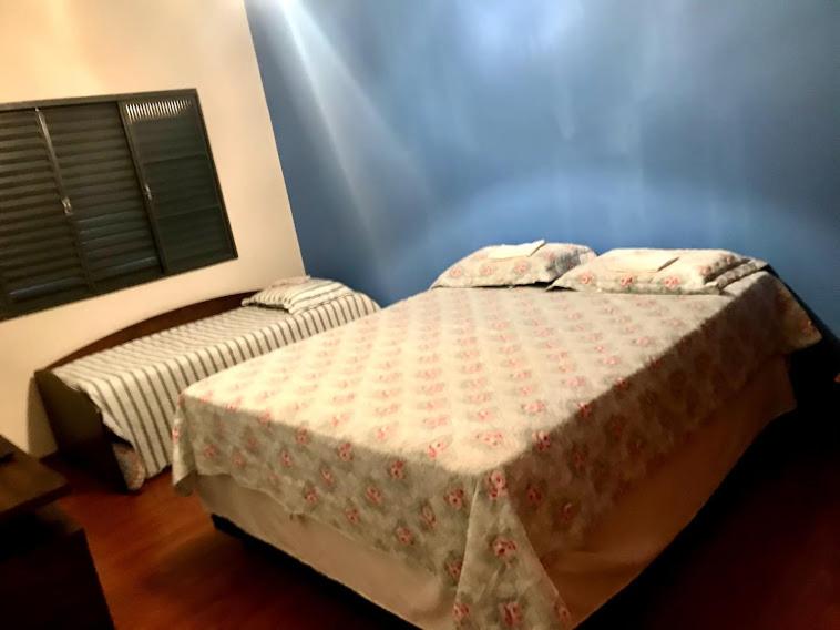  Casa 3 qtos com garagem bem localizada