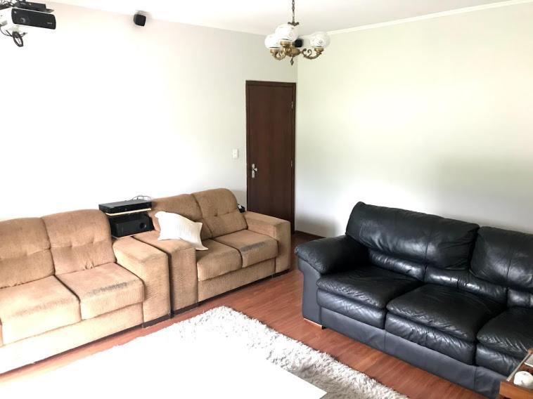  Casa 3 qtos com garagem bem localizada