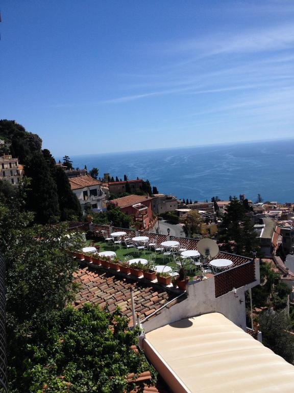 Villa Greta Hotel Rooms & Suites - 6