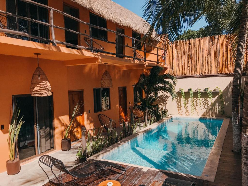 Bazén v ubytování Hotel Sur Bacalar nebo v jeho okolí