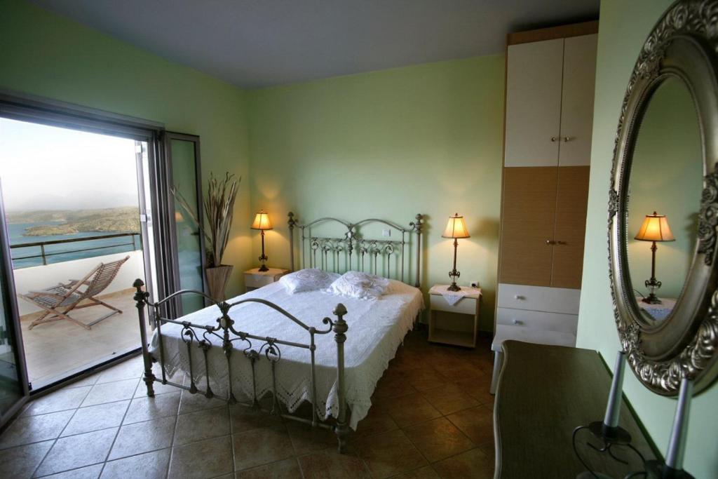Postel nebo postele na pokoji v ubytování marmar villas