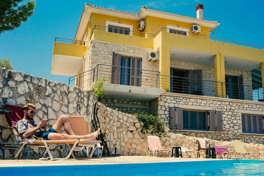 Bazén v ubytování marmar villas nebo v jeho okolí