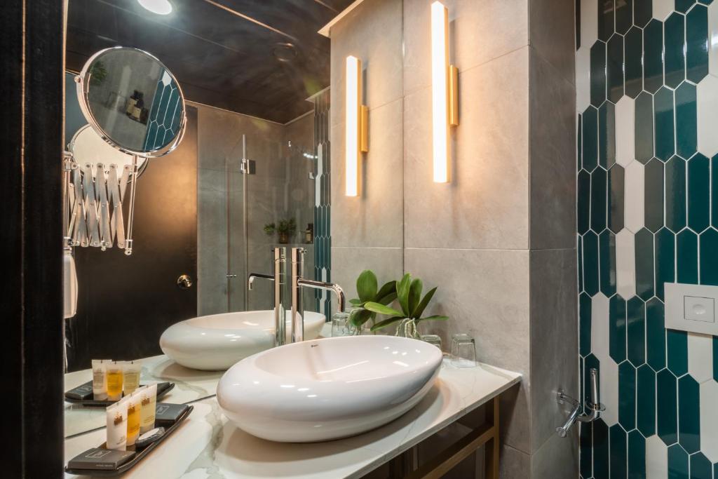 Koupelna v ubytování Eldan Hotel
