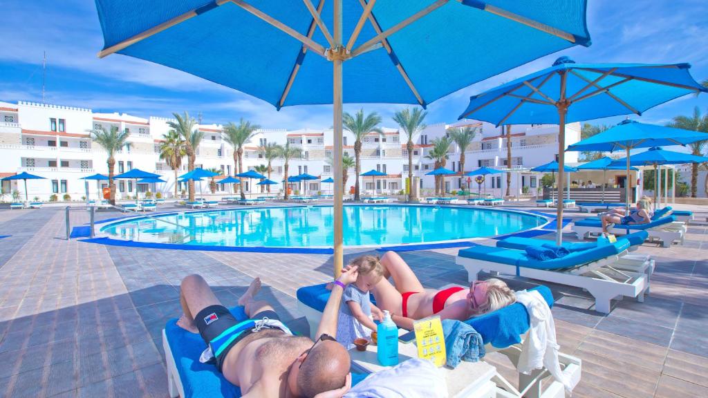 Bazén v ubytování Albatros Sharm Resort - By Pickalbatros nebo v jeho okolí