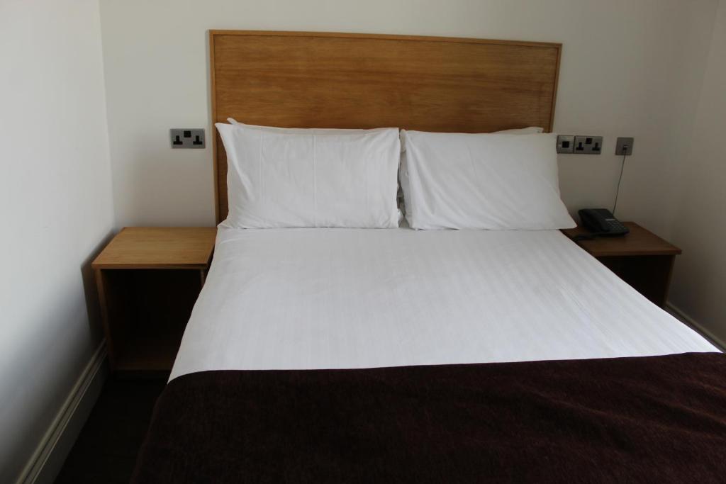 Four Saints Brig Y Don Hotel - Resim 29