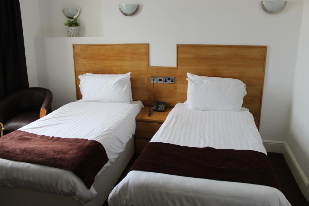 Four Saints Brig Y Don Hotel - Resim 31