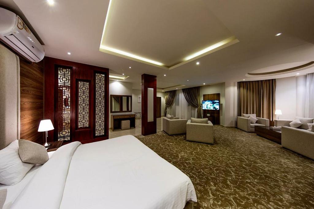 TOWLAN QURTABA