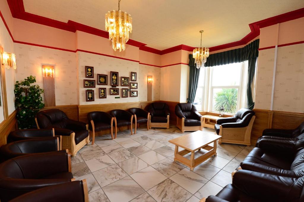 Four Saints Brig Y Don Hotel - Resim 42