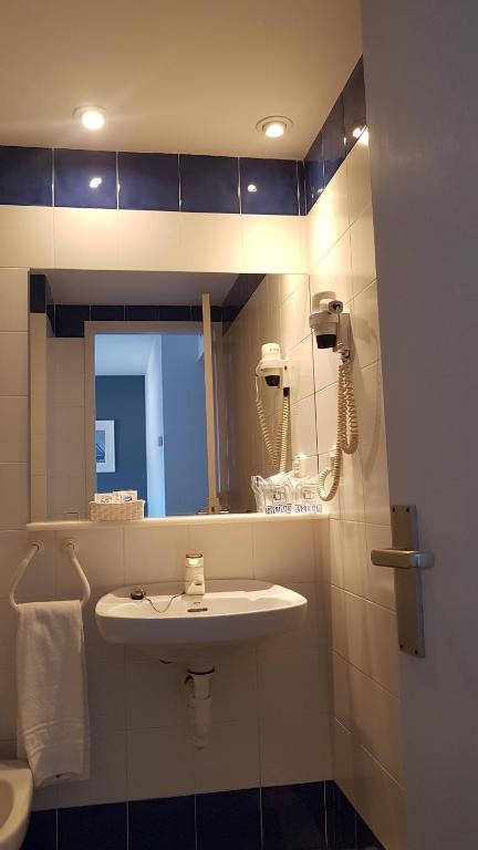 Koupelna v ubytování Hotel S´Aguarda
