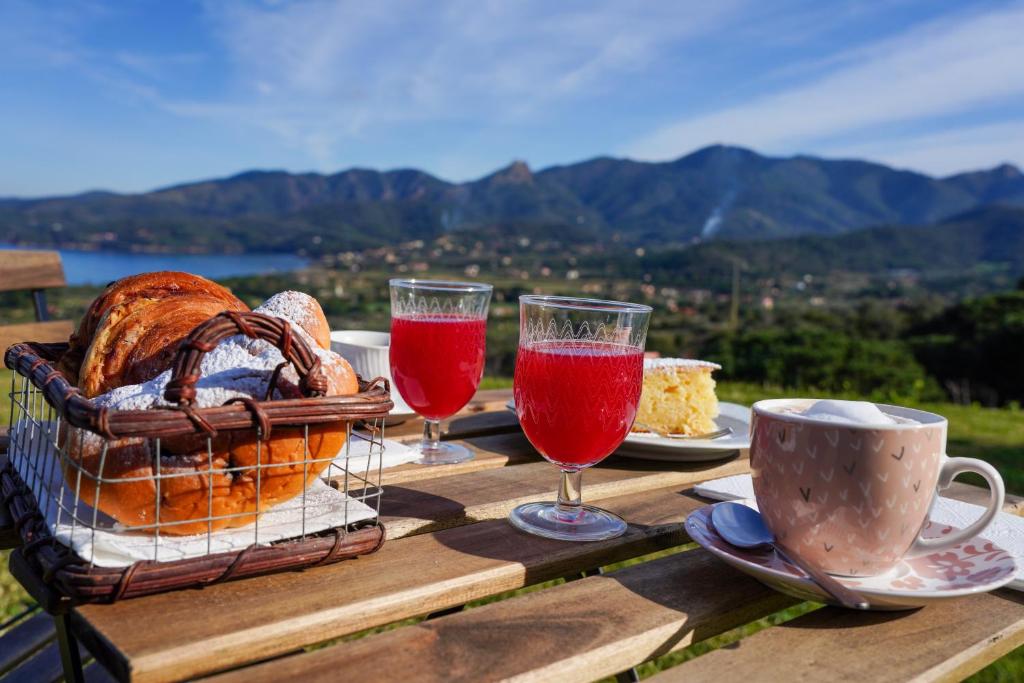 Nespecifikovaný výhled na hory nebo výhled na hory při pohledu z bed and breakfast