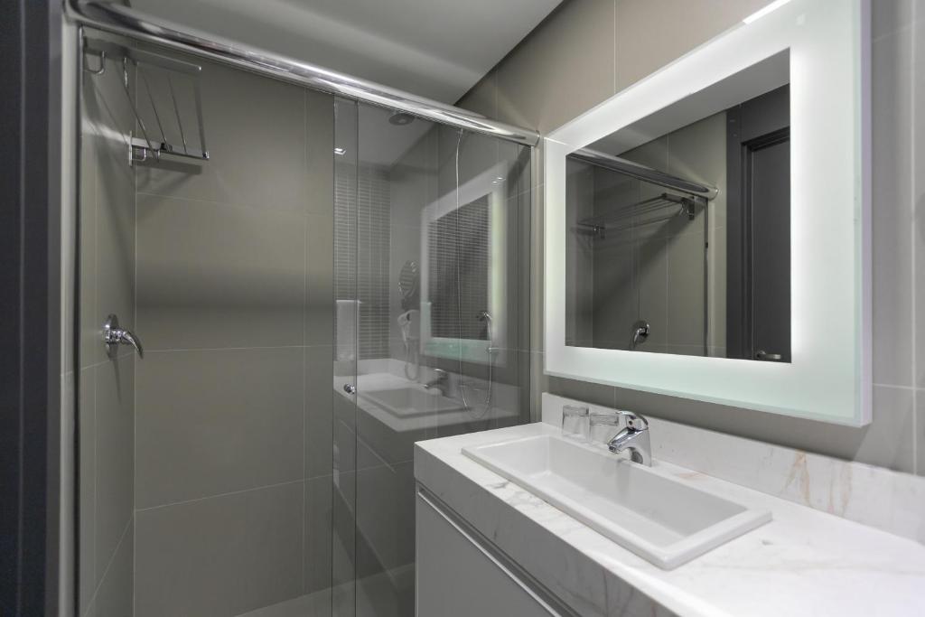  Studio Premium Batel - HSB008