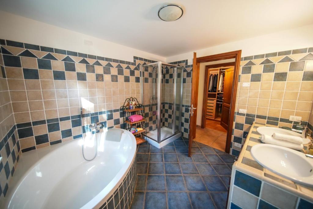 Koupelna v ubytování Fonte Murata B&B