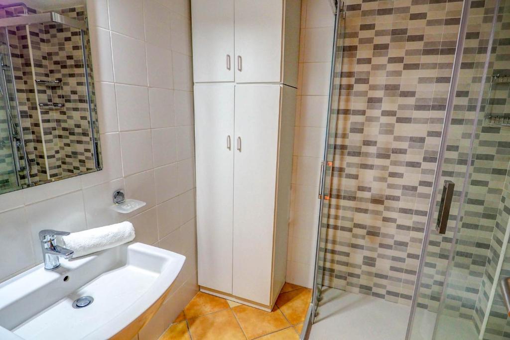Koupelna v ubytování Linda Vista Oasis Penthouse by Hello Homes Sitges