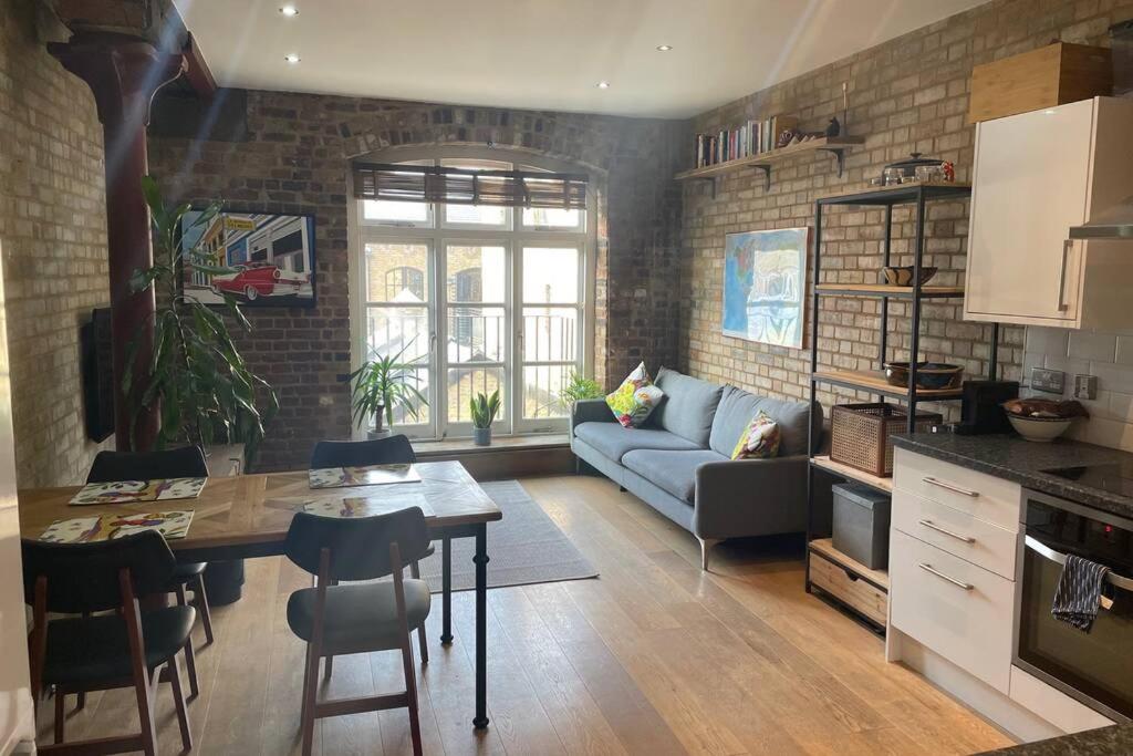 Converted warehouse 1 bed flat-LondonTower Bridge