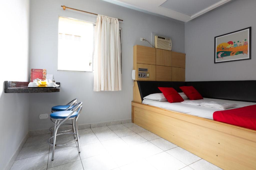  Hotel Anália Franco