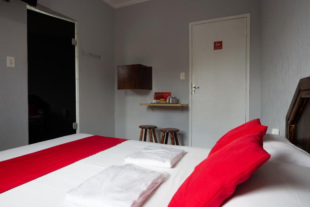  Hotel Anália Franco