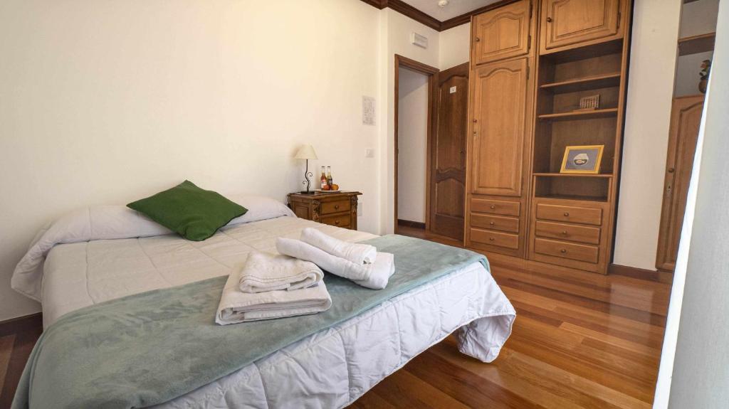 Postel nebo postele na pokoji v ubytování Canary Bio Hostel Tenerife