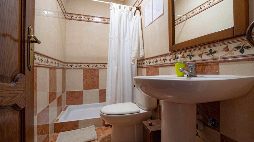 Koupelna v ubytování Canary Bio Hostel Tenerife