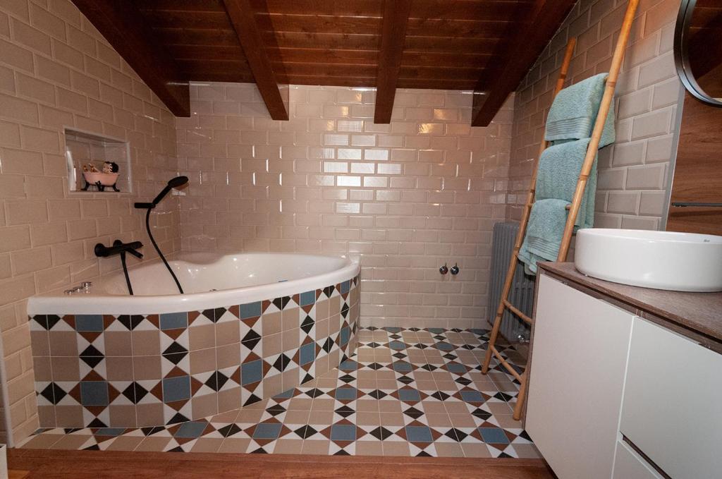 Jacuzzi Casa Rural La Casa El Cura Guadalajara