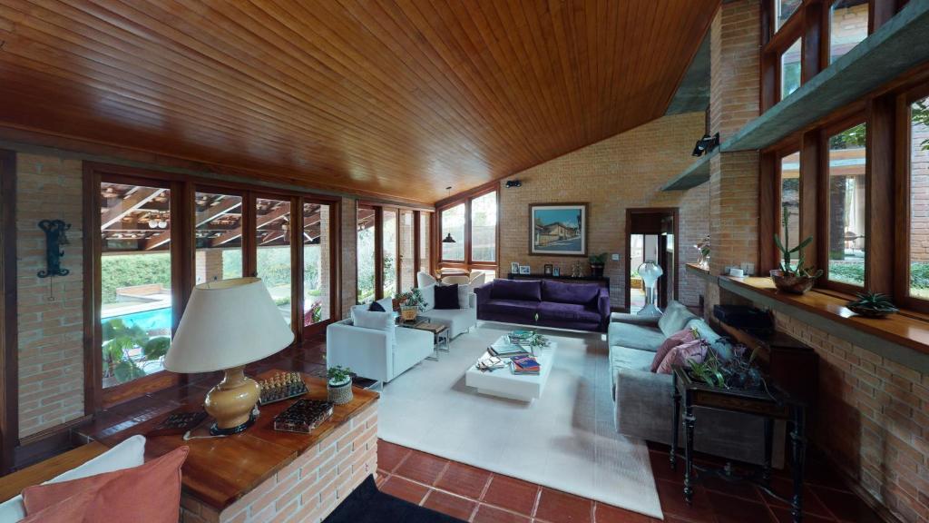  Casa Ibiúna