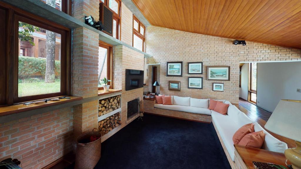  Casa Ibiúna