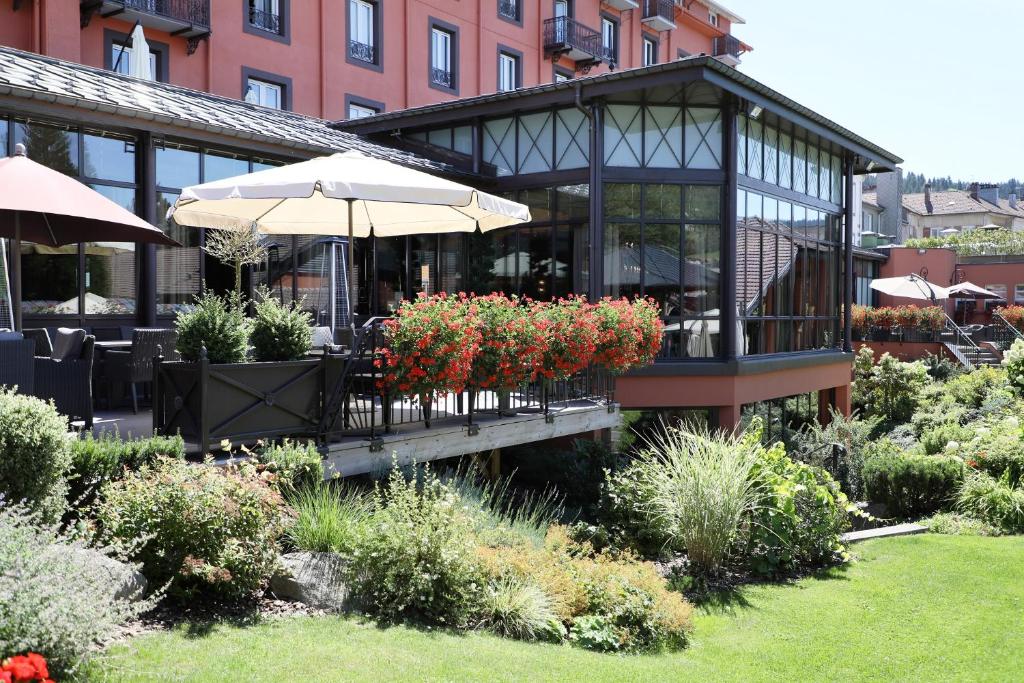 Zahrada ubytování Le Grand Hotel & Spa