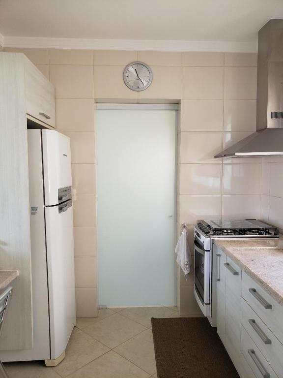  Guaruja Praia da Enseada Luxo 4 dorm 2 gar