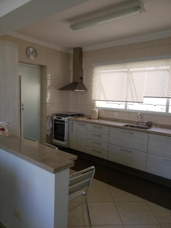  Guaruja Praia da Enseada Luxo 4 dorm 2 gar