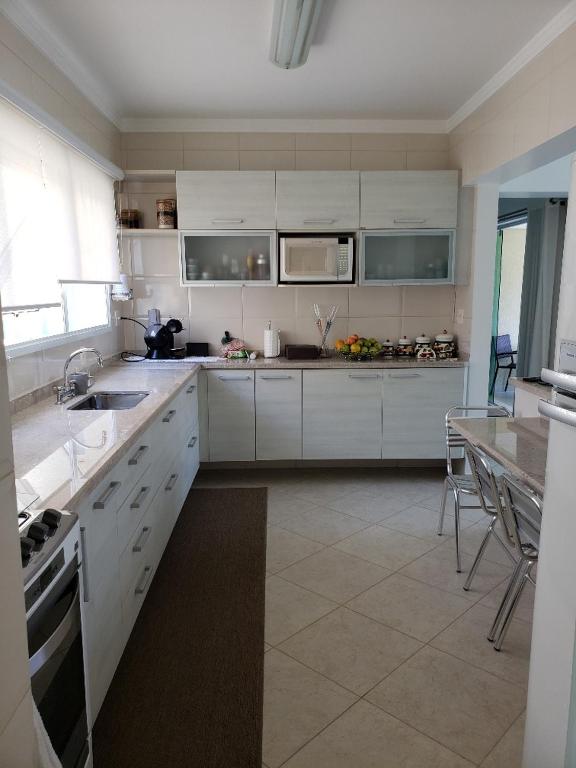  Guaruja Praia da Enseada Luxo 4 dorm 2 gar