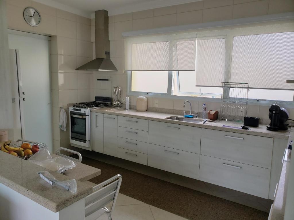  Guaruja Praia da Enseada Luxo 4 dorm 2 gar