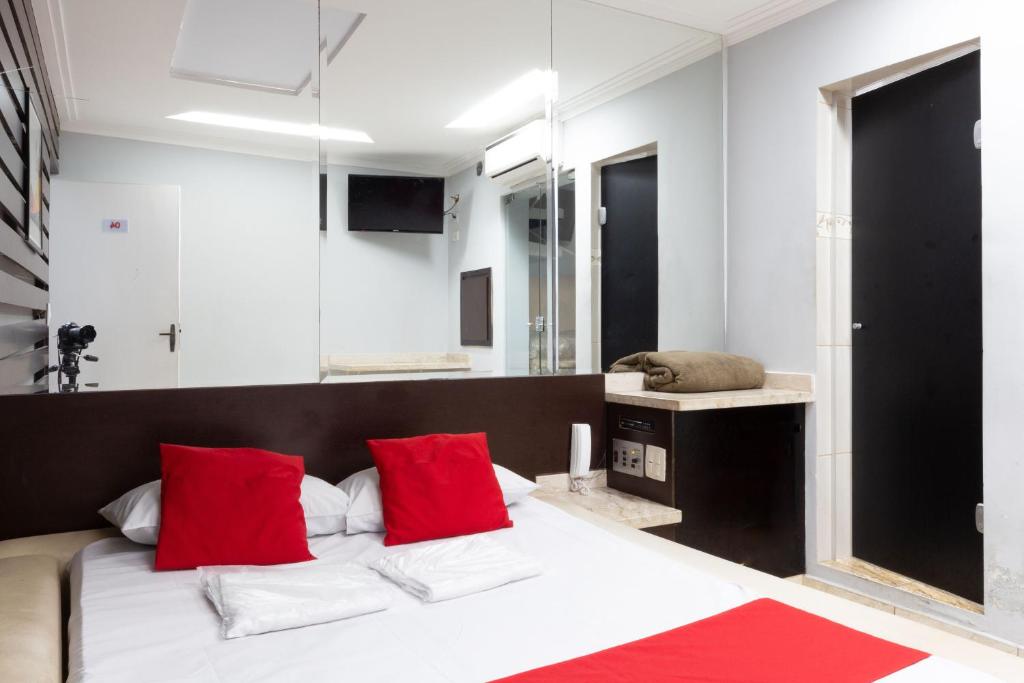  Hotel Anália Franco
