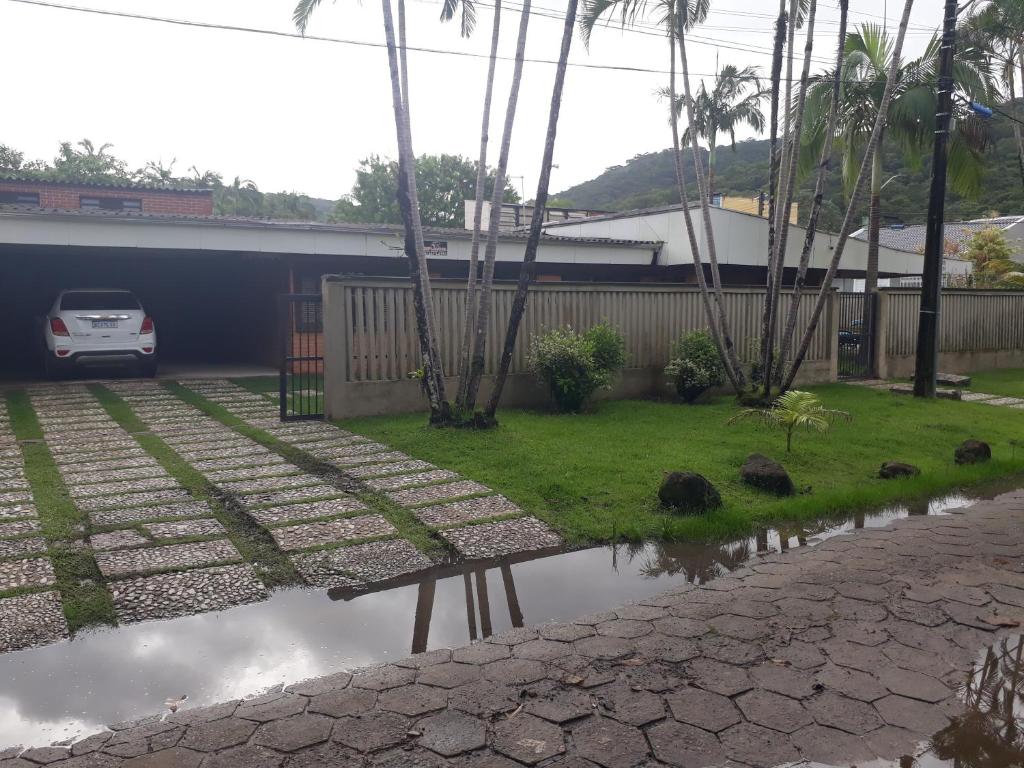  Casa Prainha Piscina 5 qts 50 ms da Praia