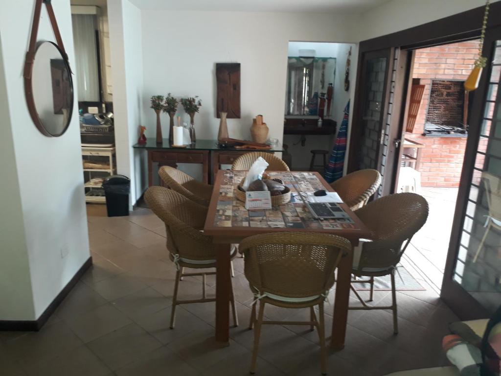  Casa Prainha Piscina 5 qts 50 ms da Praia