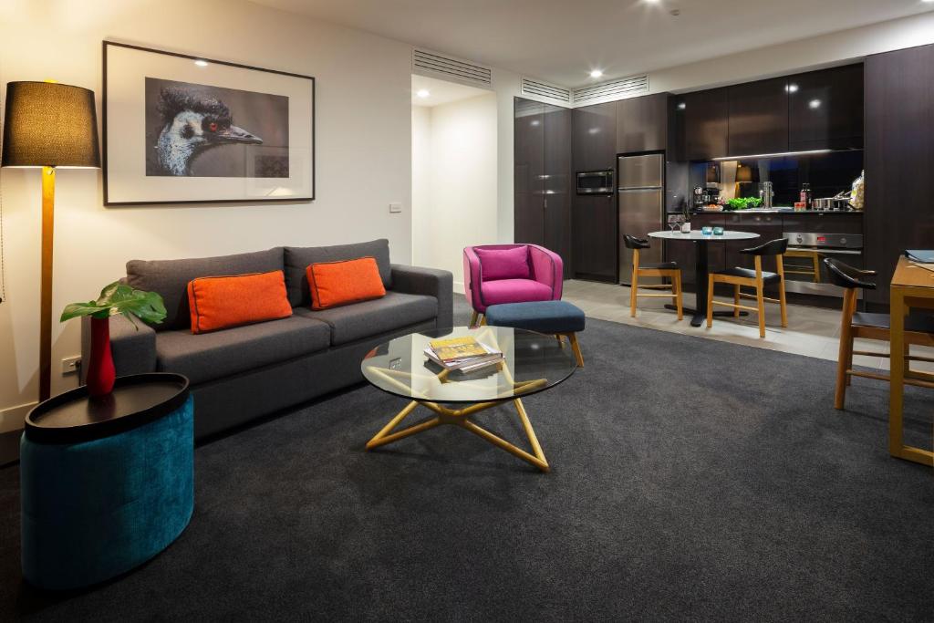 East Hotel and Apartments - Resim 6