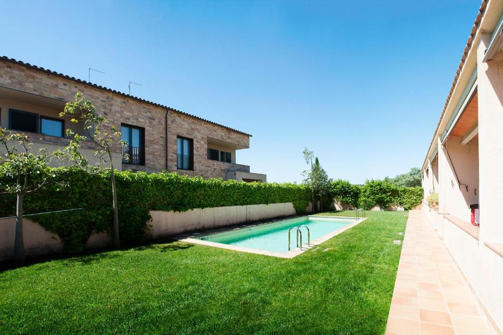 Vacation Home Costa Brava Parlava 2, Parlavà, Spain - Booking.com