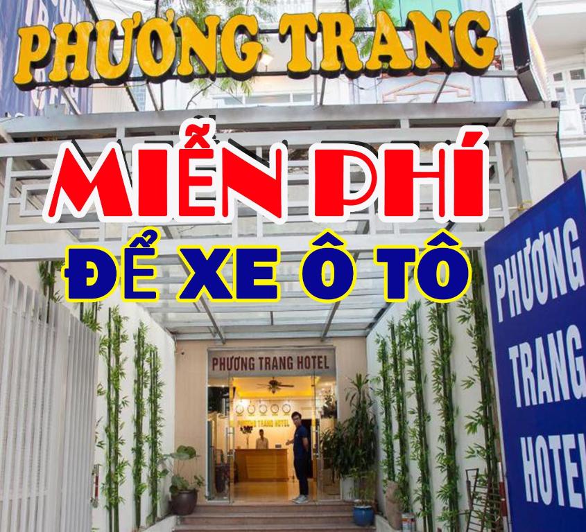 Chứng chỉ, giải thưởng, bảng hiệu hoặc các tài liệu khác trưng bày tại Phuong Trang Hotel