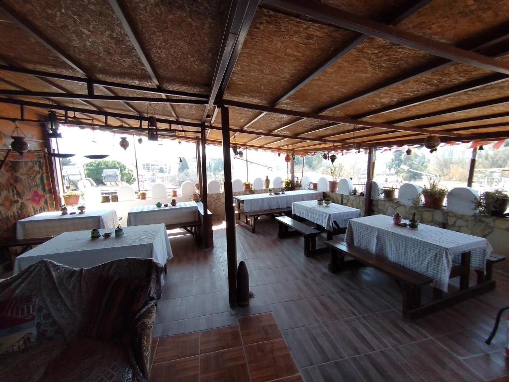 Restaurace v ubytování Anz Guest House Pansiyon