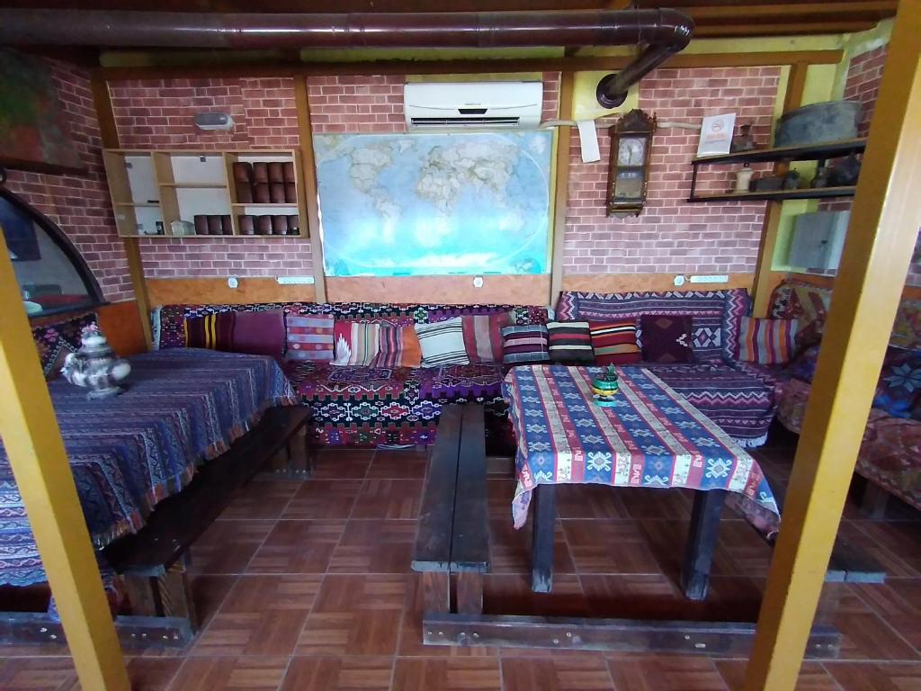 Posezení v ubytování Anz Guest House Pansiyon