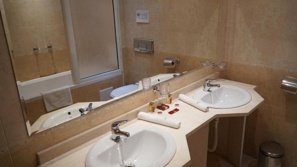Koupelna v ubytování Troyan Plaza Hotel
