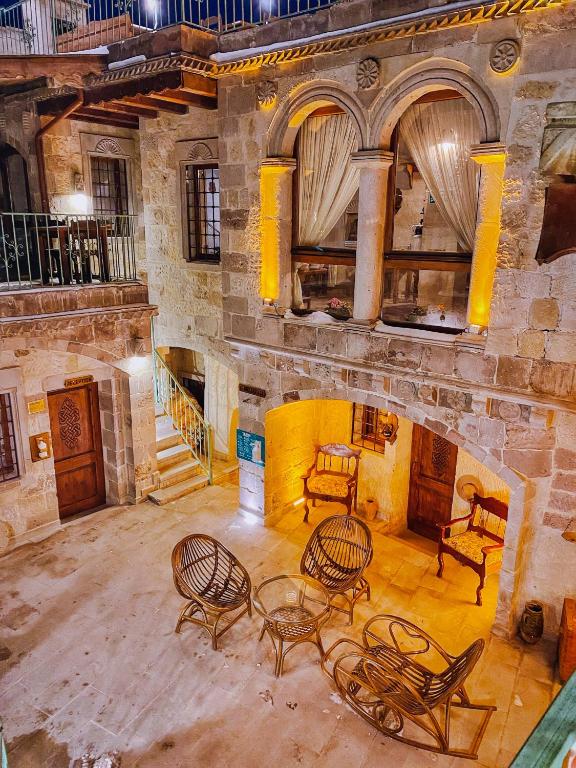 Patio nebo venkovní prostory v ubytování Charming Cave Hotel