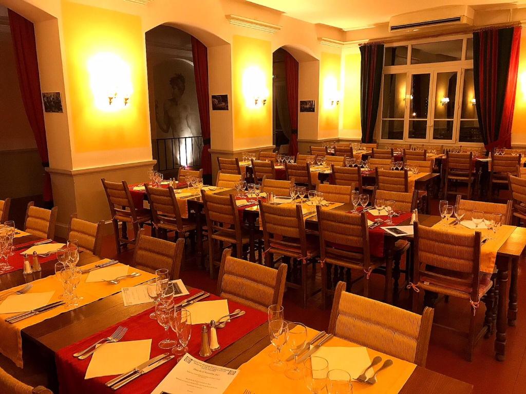 Restaurace v ubytování Hôtel Colombet