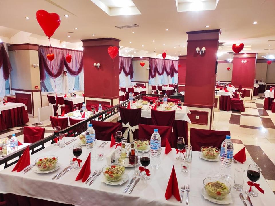Restaurace v ubytování Troyan Plaza Hotel