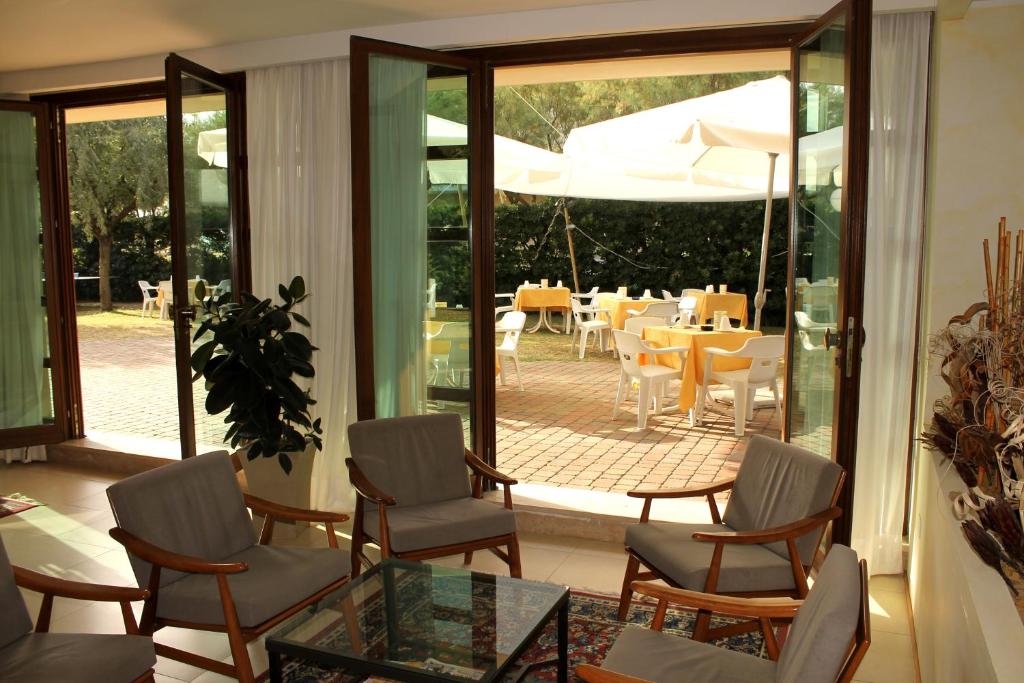 Posezení v ubytování Hotel Astor B&B