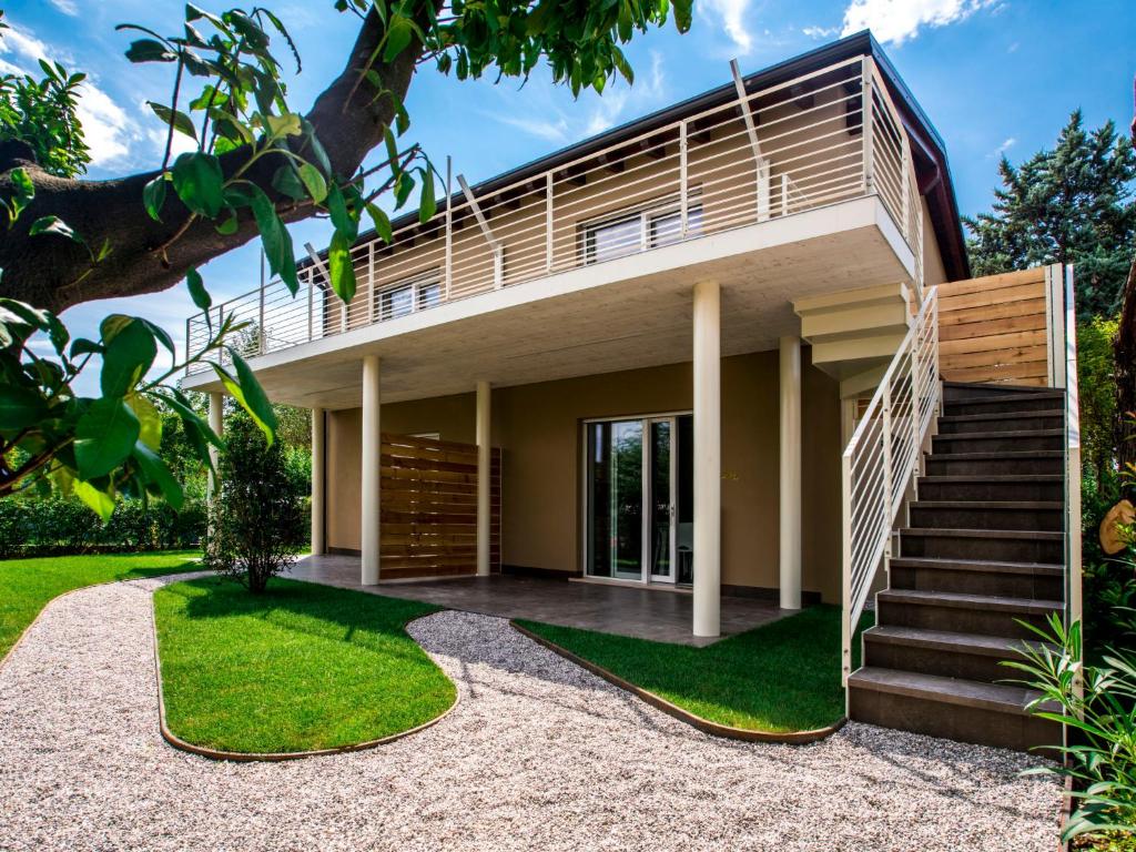 Vonkajšia záhrada v ubytovaní Apartment Rosa by Interhome