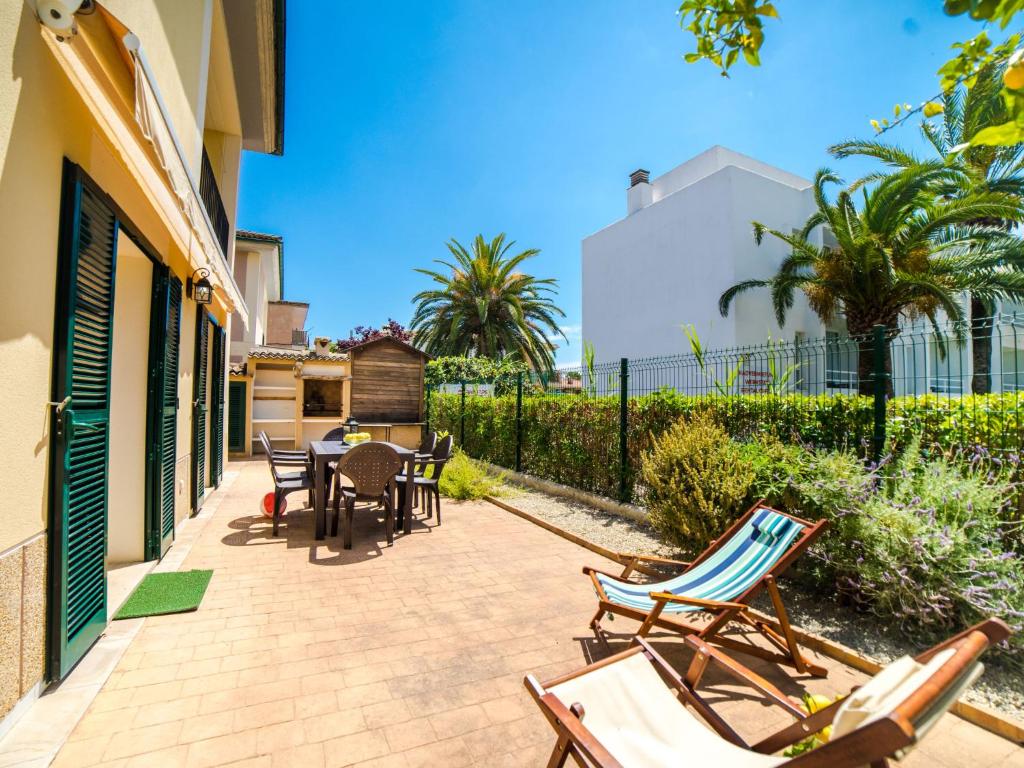 Zahrada ubytování Holiday Home Les Savines by Interhome