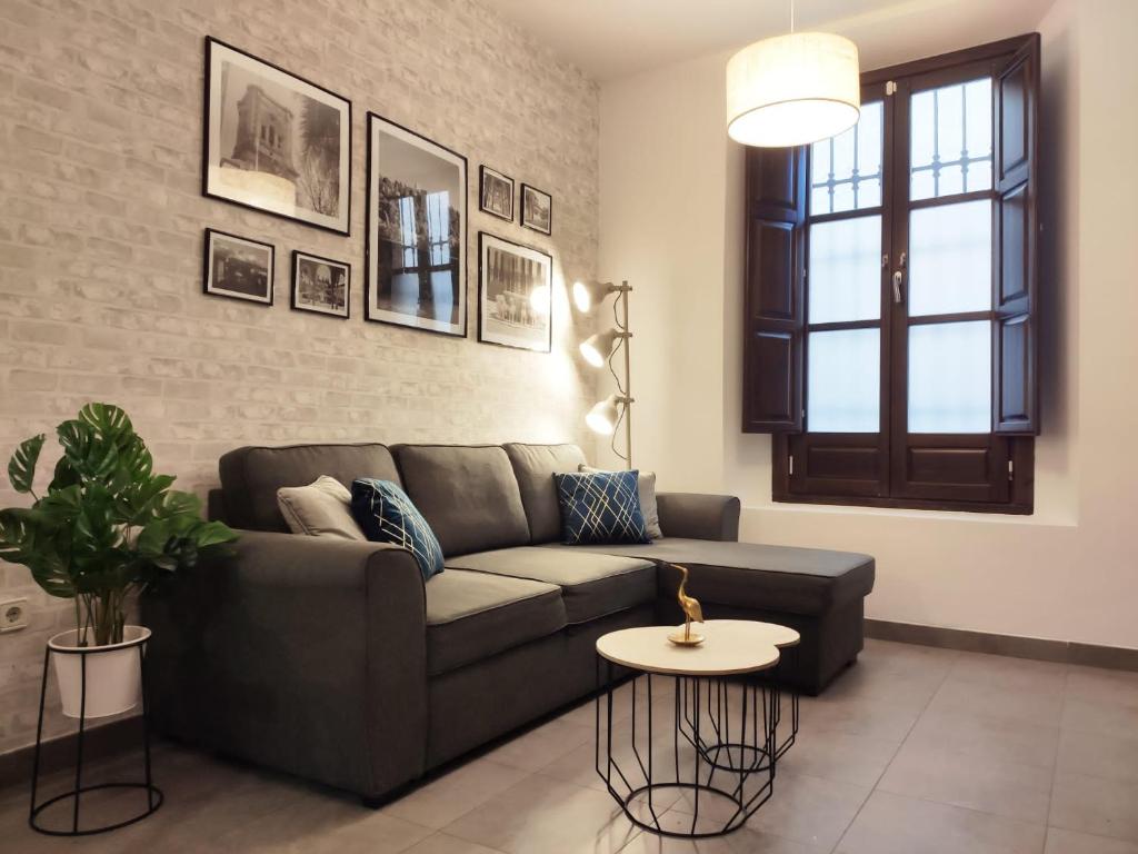 Cozy Flat Granada Cathedral, Granada – Updated 2022 Prices