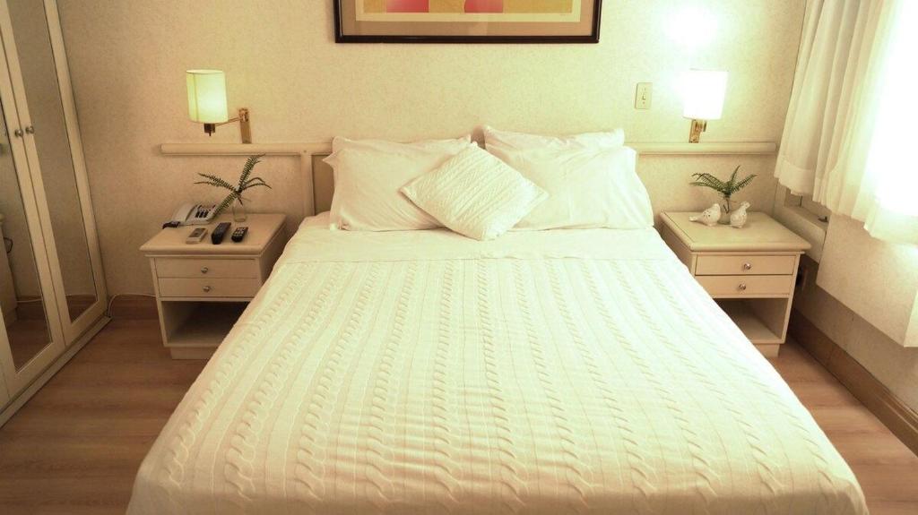  Flat uma quadra da Paulista - Próximo de Hospitais