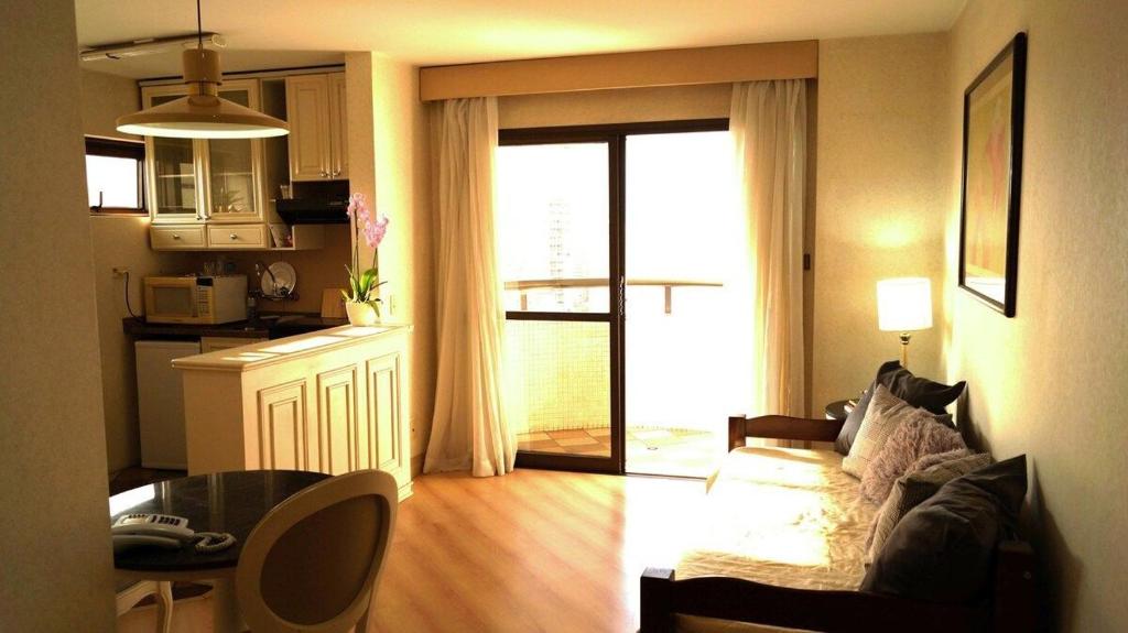  Flat uma quadra da Paulista - Próximo de Hospitais