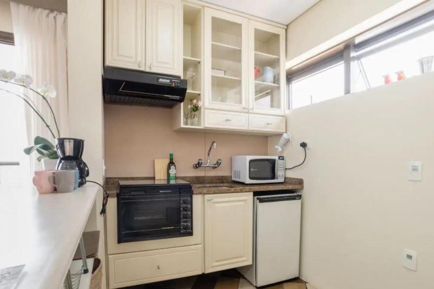  Flat uma quadra da Paulista - Próximo de Hospitais