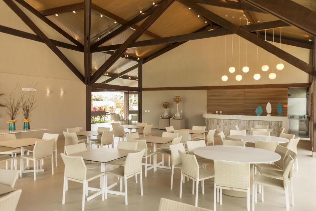  OKA Beach Resort Muro Alto Luxo por Carpediem